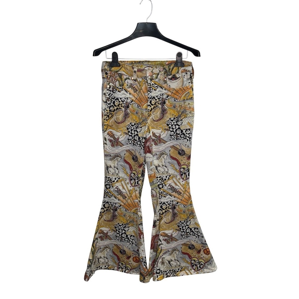 SOLD x Lainey Wilson 27x30 Life of Lainey Storyteller Print Flare Jeans - Picture 2 of 16